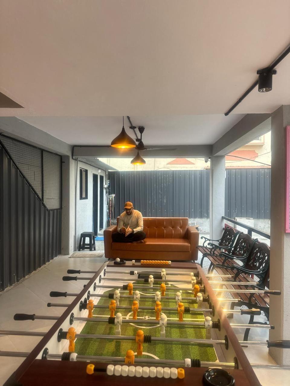 Travotale Hostel And Cowork Koregaonpark Pune Exterior photo